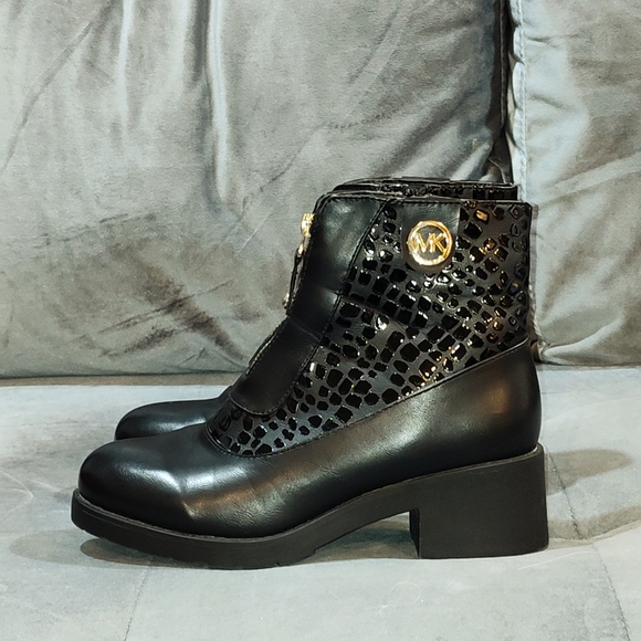 EUC MICHAEL KORS BLACK BOOTS SIZE 10 - Picture 1 of 11